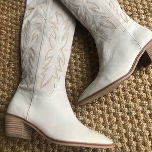 Dolce Vita Shiren Western Boot. Leather. Size 10